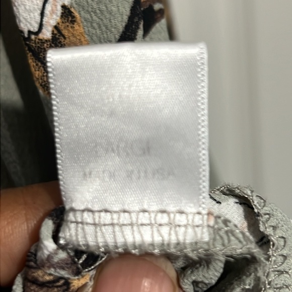 Gibson Women’s Gray Floral Scoop-Neck Bell-Sleeve  Top -  Size Large - Picture 6 of 7